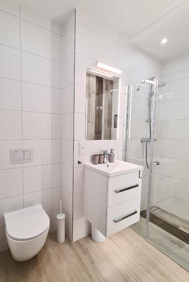 Apartamenty Sjesta River Kudowa-Zdrój Eksteriør billede